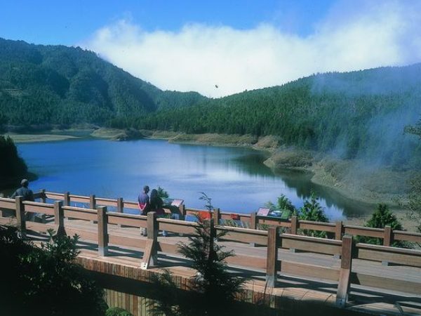 翠峰湖畔觀景台